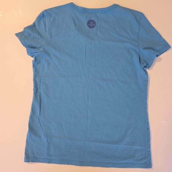 Life Is Good Medium Crusher Tee Blue V-Neck “Purple Mountains Majesty” T-Shirt - Picture 7 of 9
